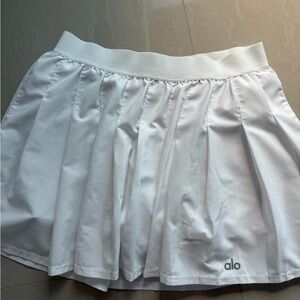ALO Yoga white tennis skirt size small
